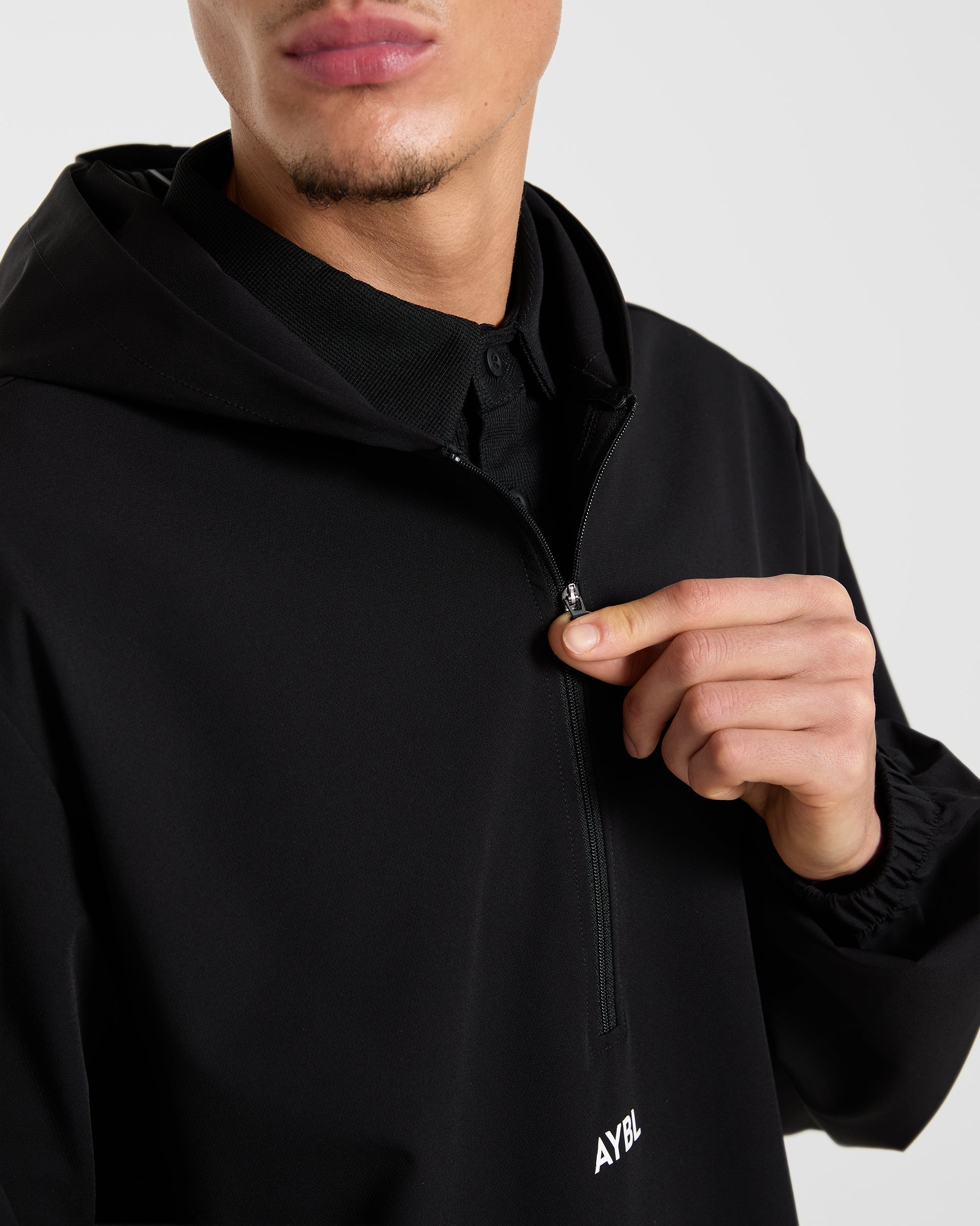Precision 1/4 Zip Wind Pullover - Black