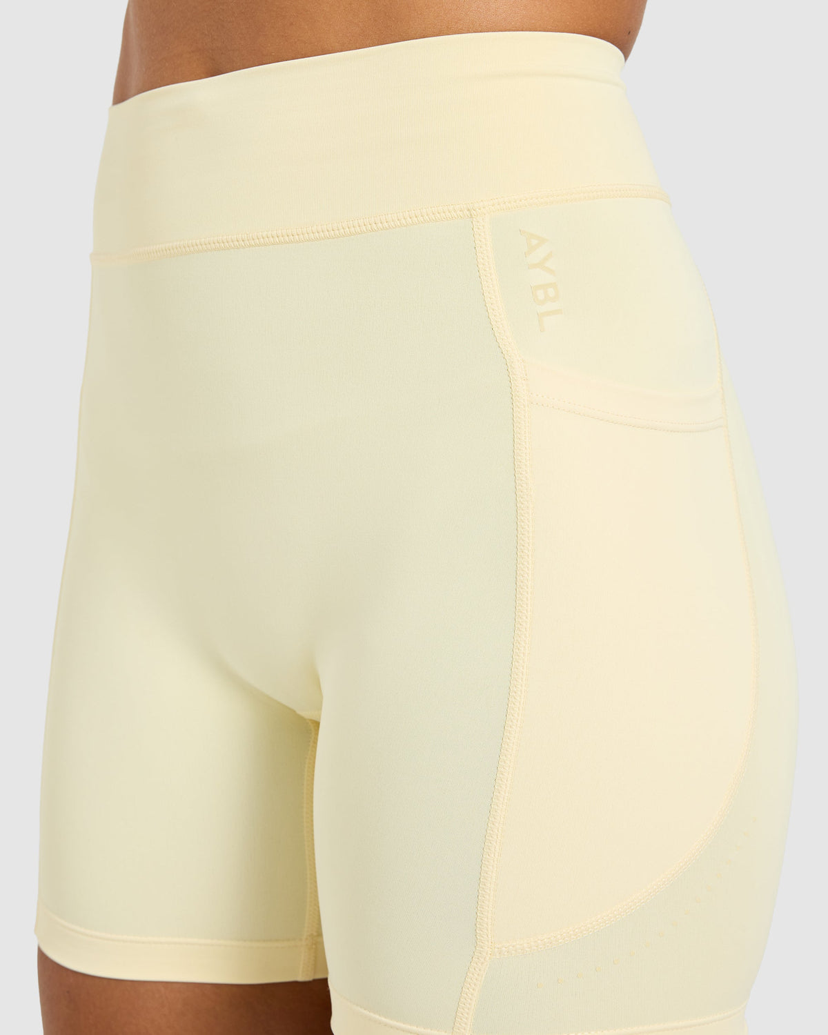 Run Pocket Shorts - Butter Yellow