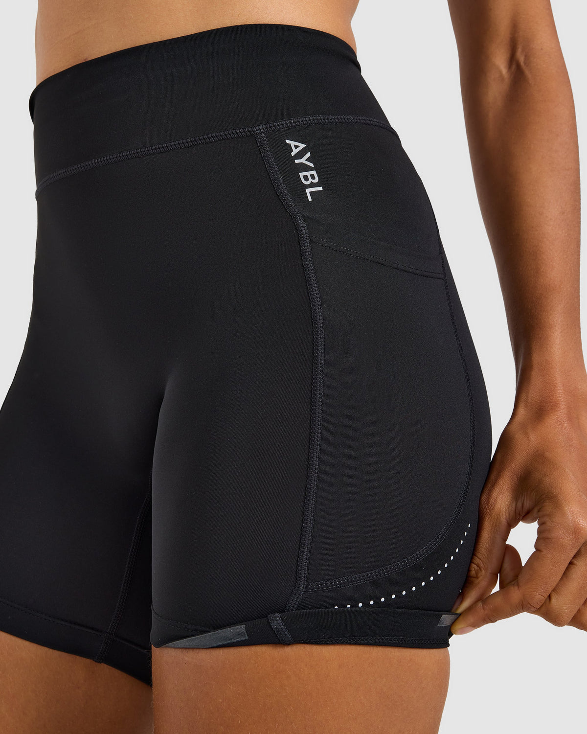 Run Pocket Shorts - Black