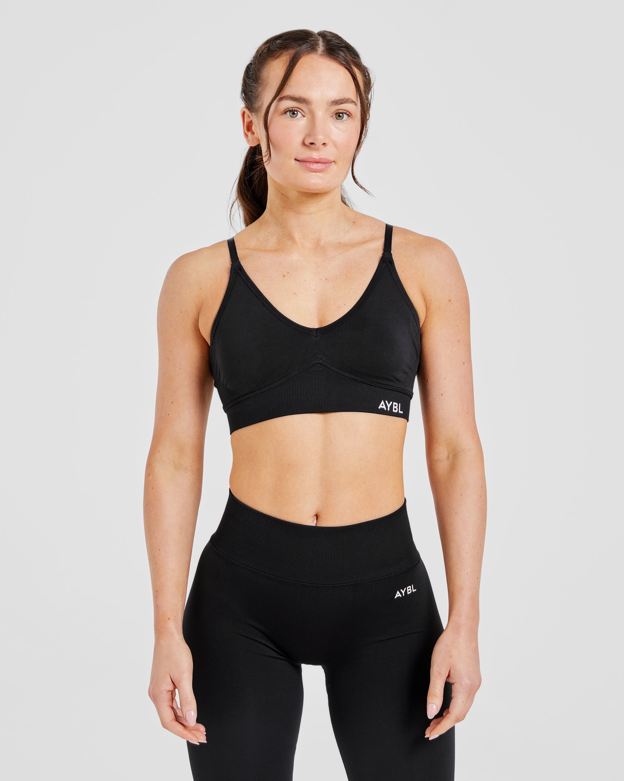 Adapt Seamless Sports Bra - Black