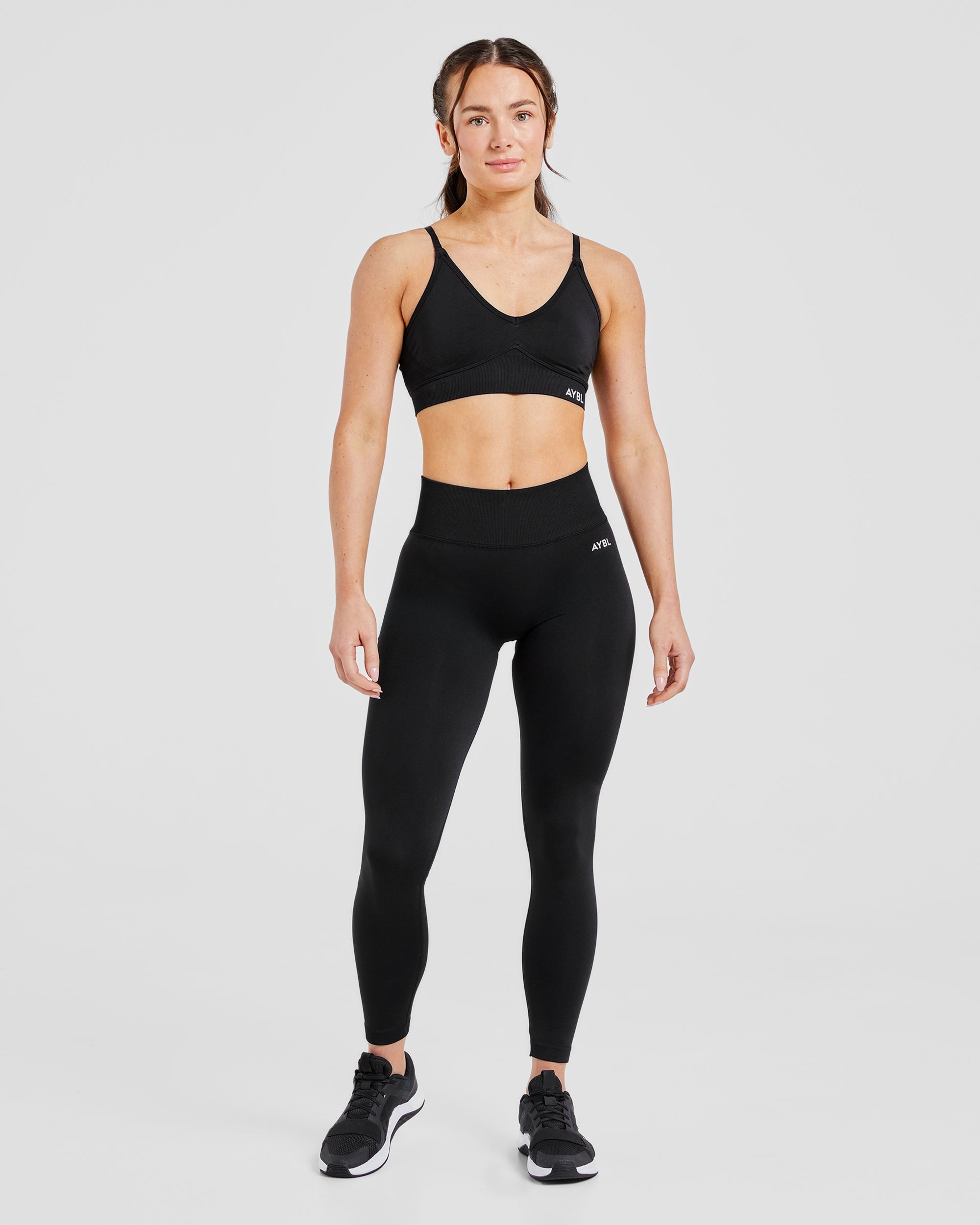 Adapt Seamless Sports Bra - Black