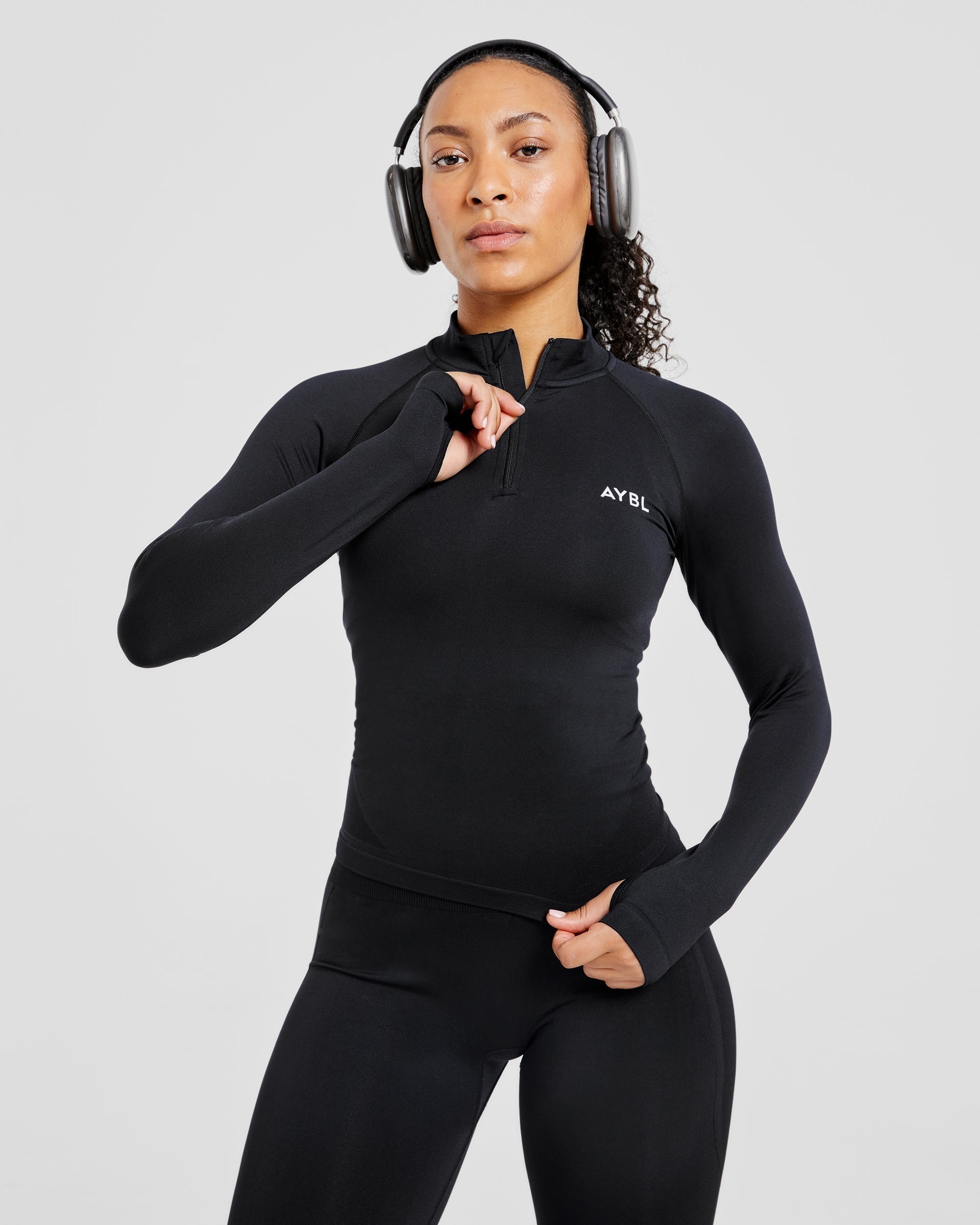 Empower Seamless 1/2 Zip Jacket - Black