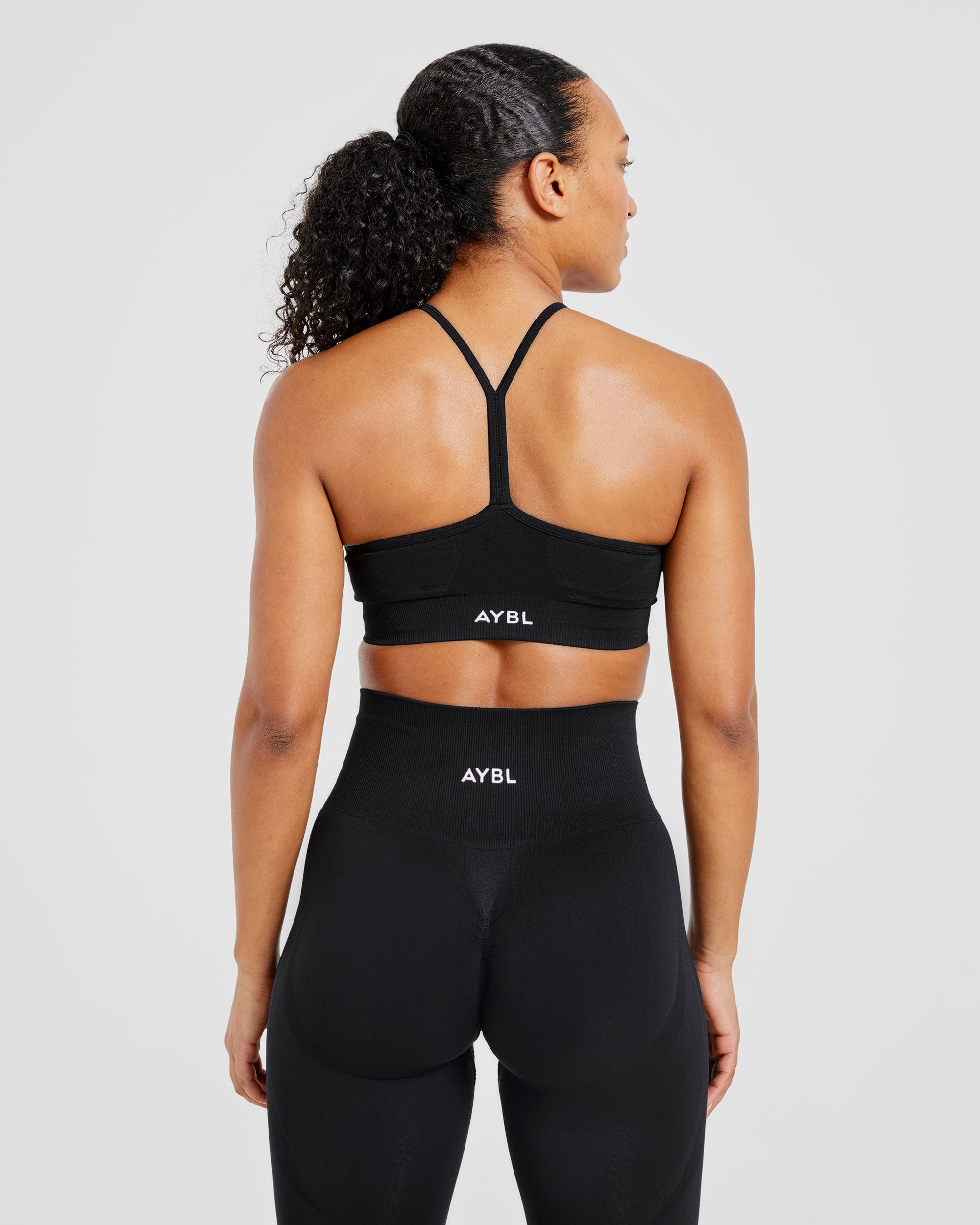 Empower Seamless Sports Bra - Black