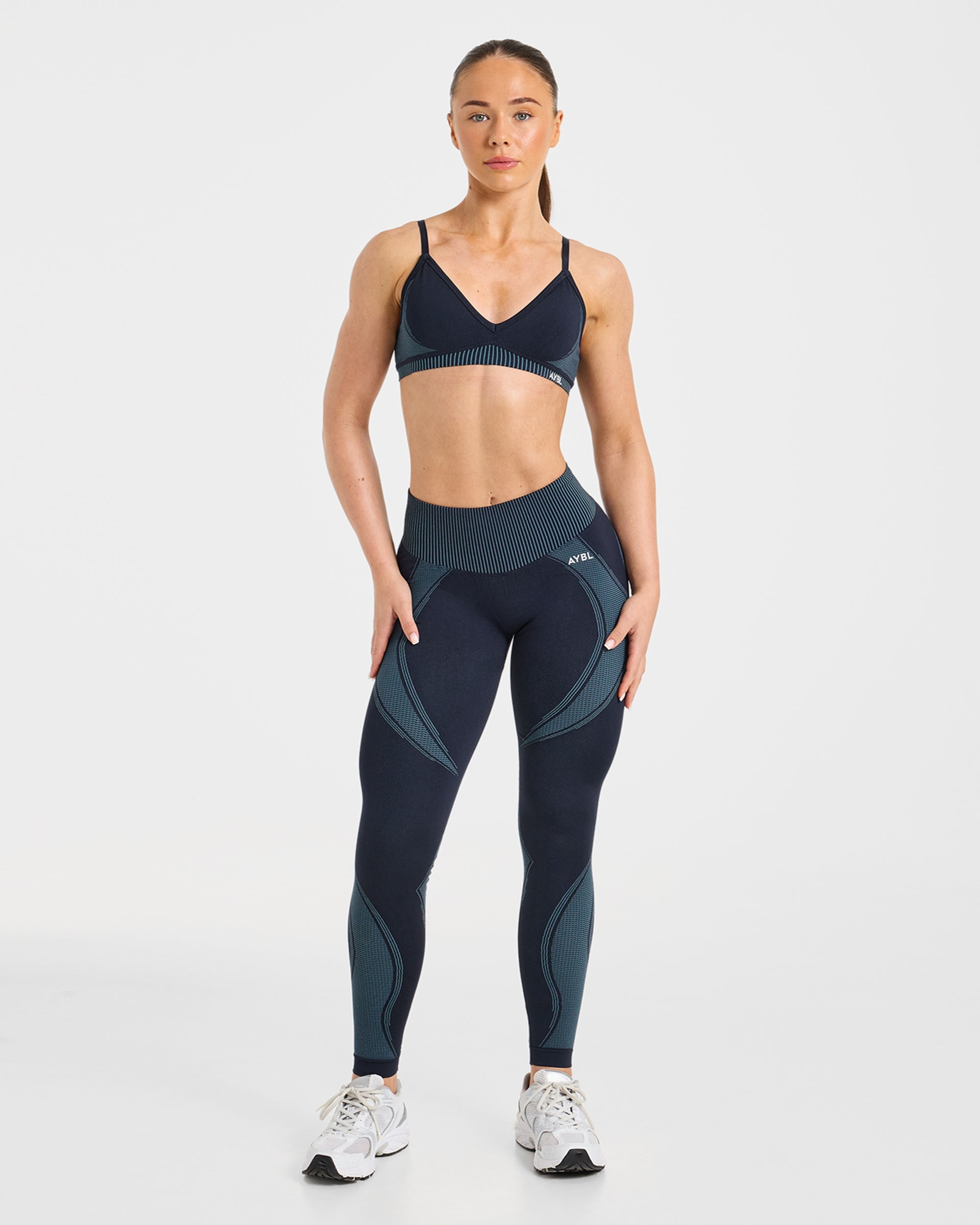 Charge Seamless Sports Bra - Navy