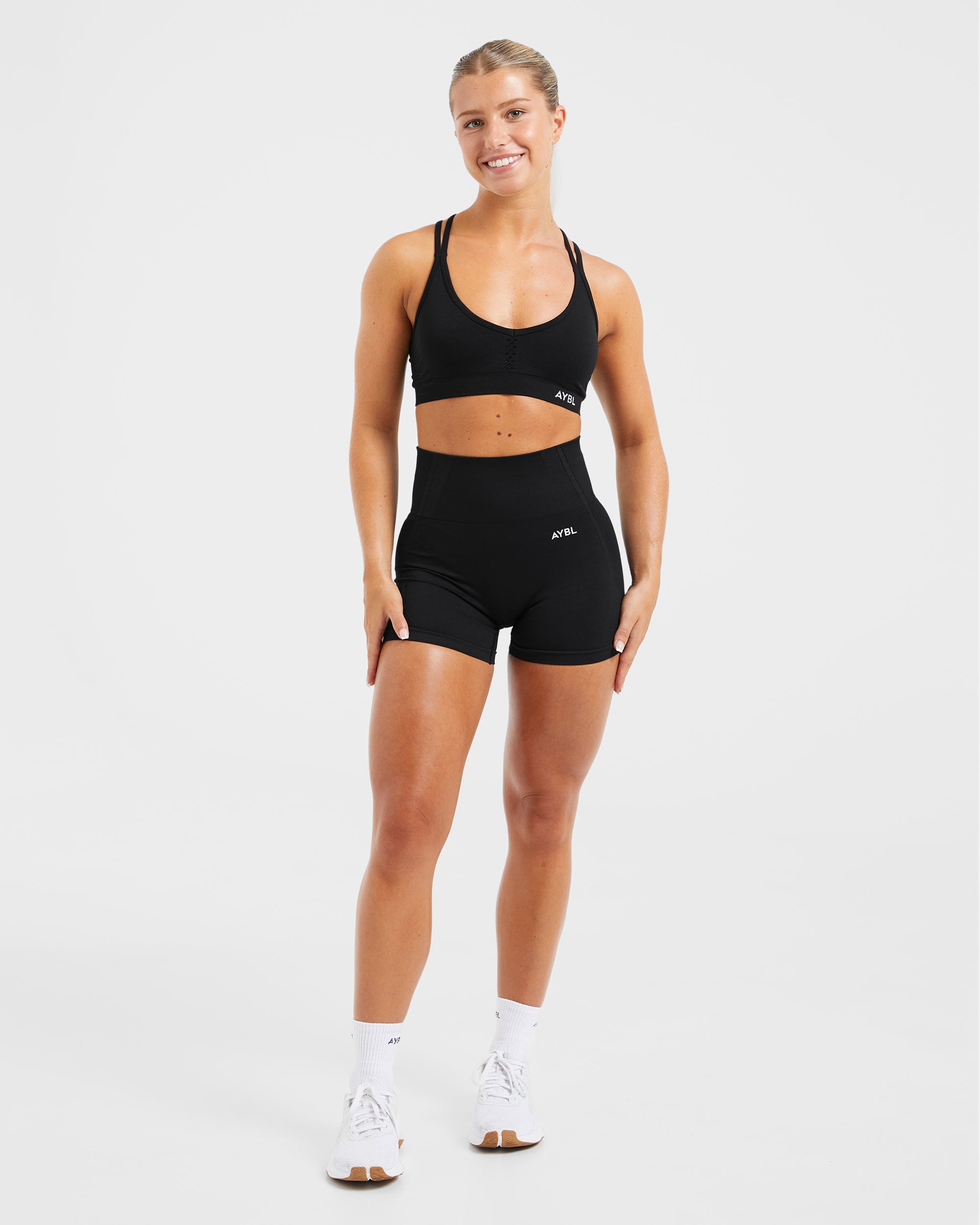 Essential Seamless Strappy Sports Bra - Black