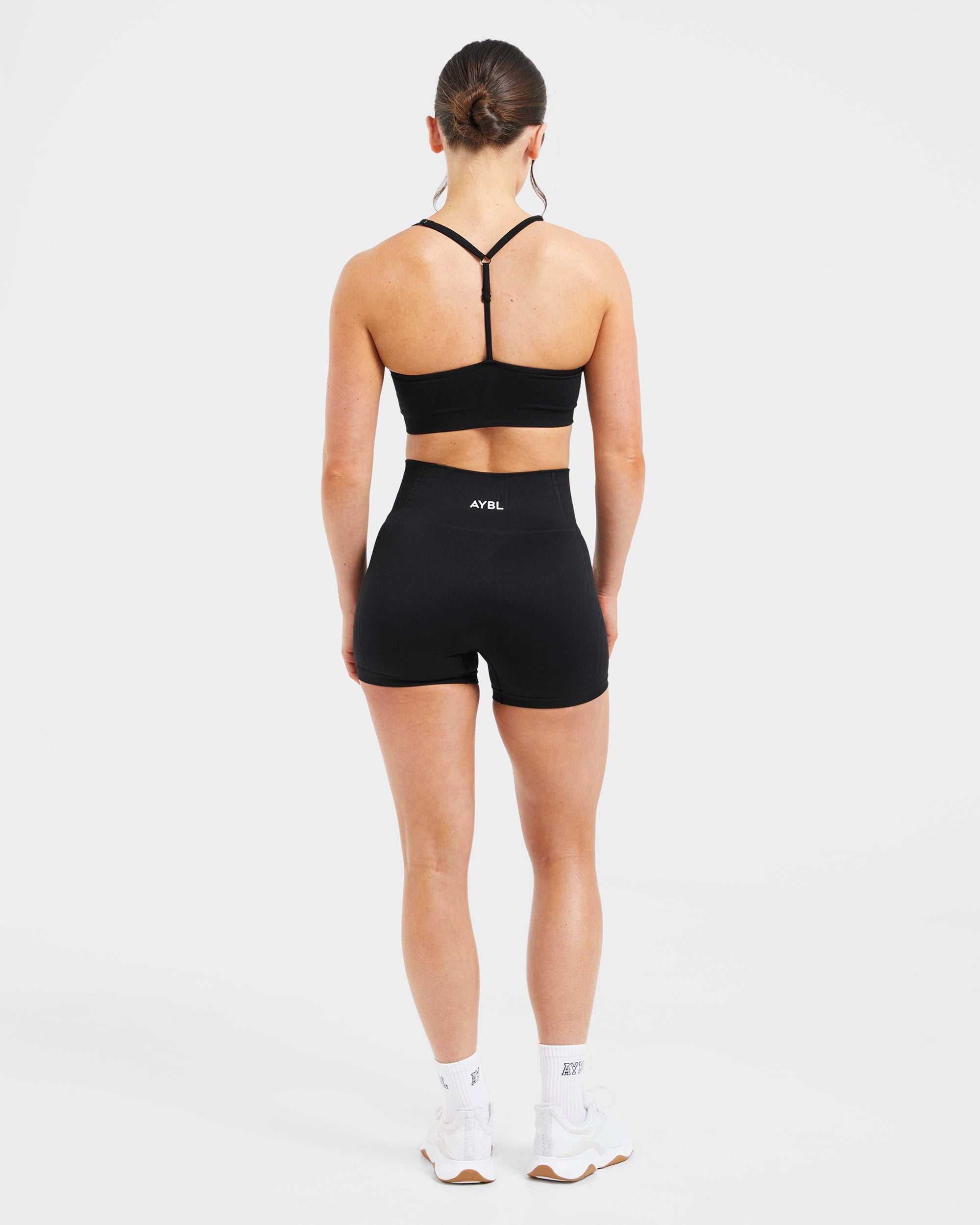 Essential Seamless V Neck Sports Bra - Black