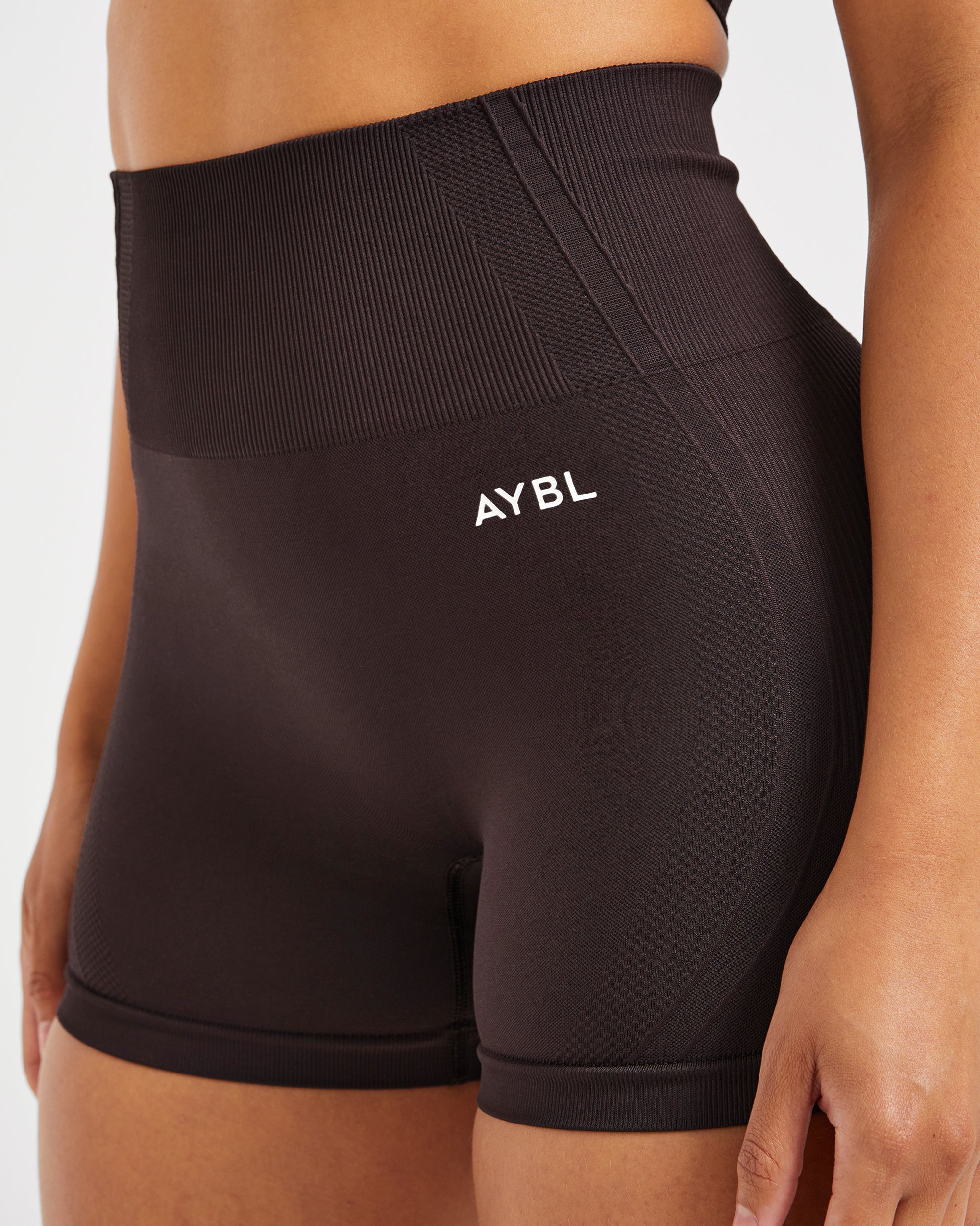 Balance V3 Seamless Shorts - Dark Brown