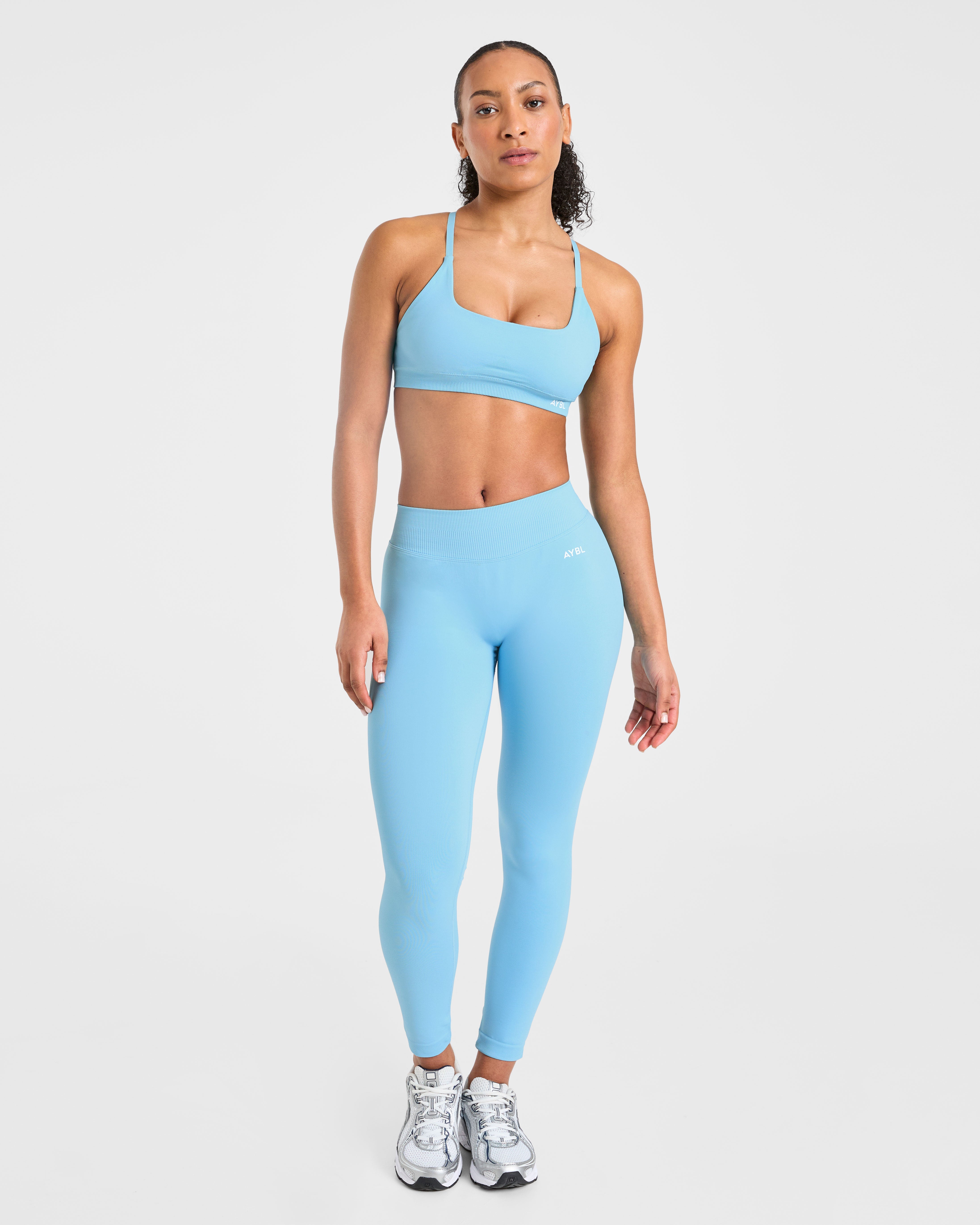 Enhance Seamless Sports Bra - Powder Blue