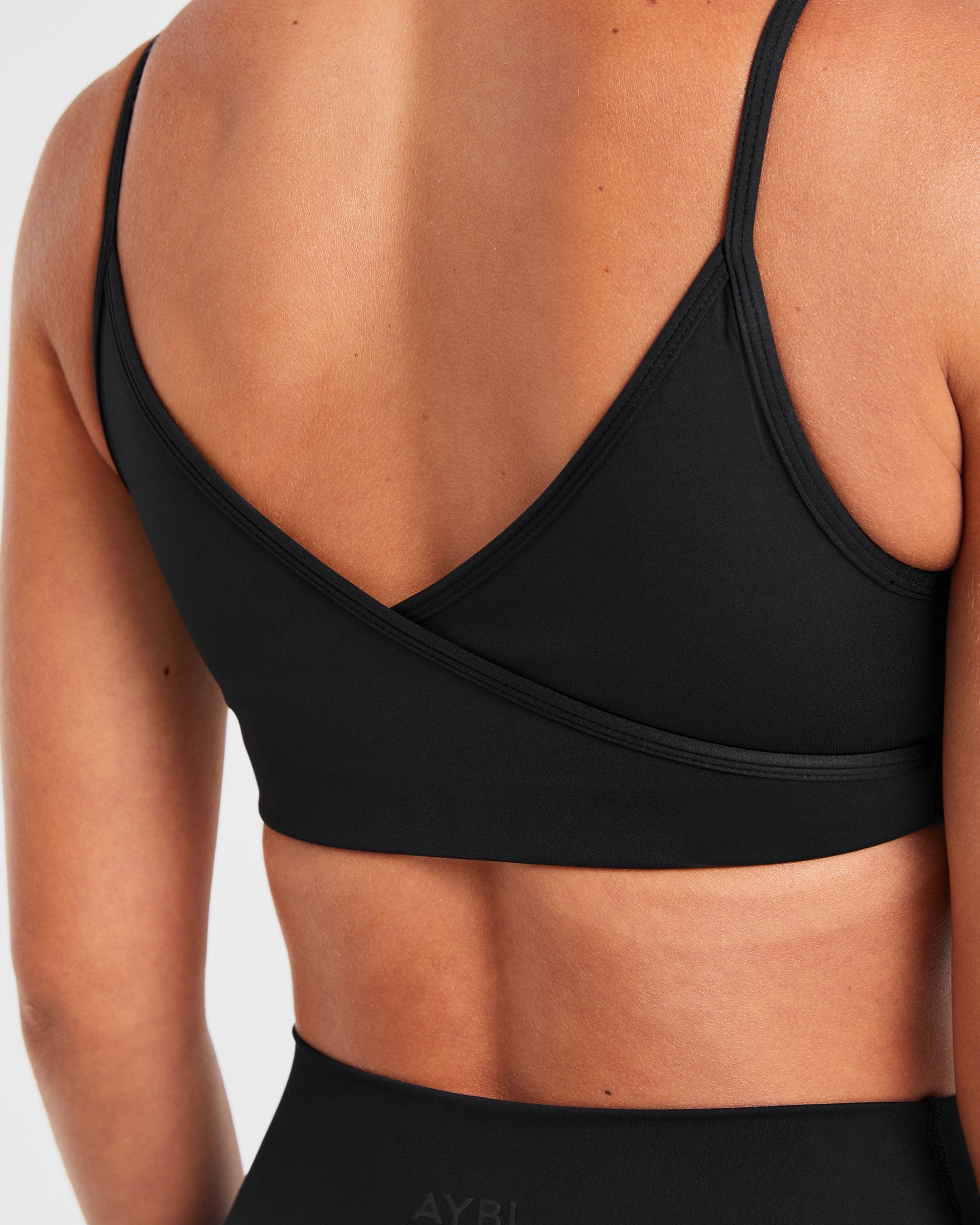 Sculpt Wrap Sports Bra - Black