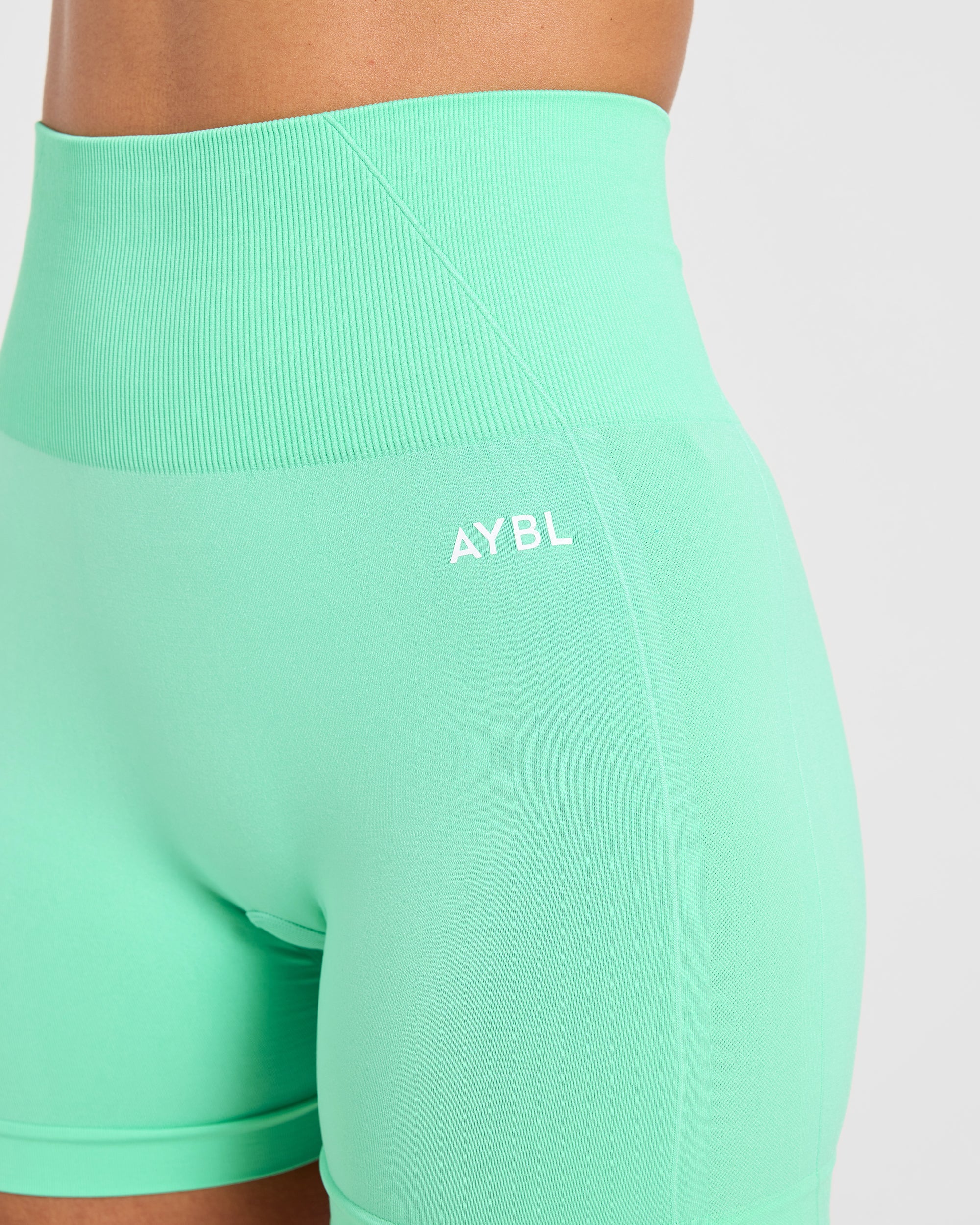 Empower Seamless Shorts - Spring Green