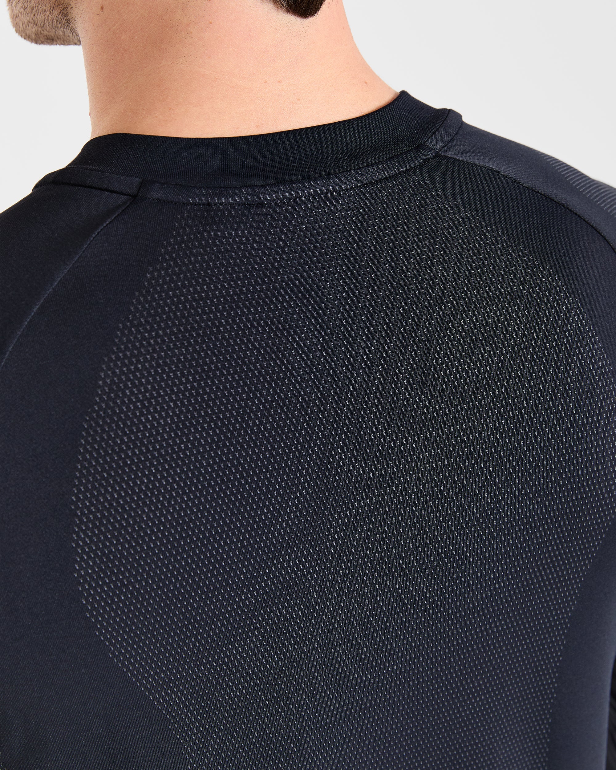 Attain Seamless Long Sleeve T Shirt - Black