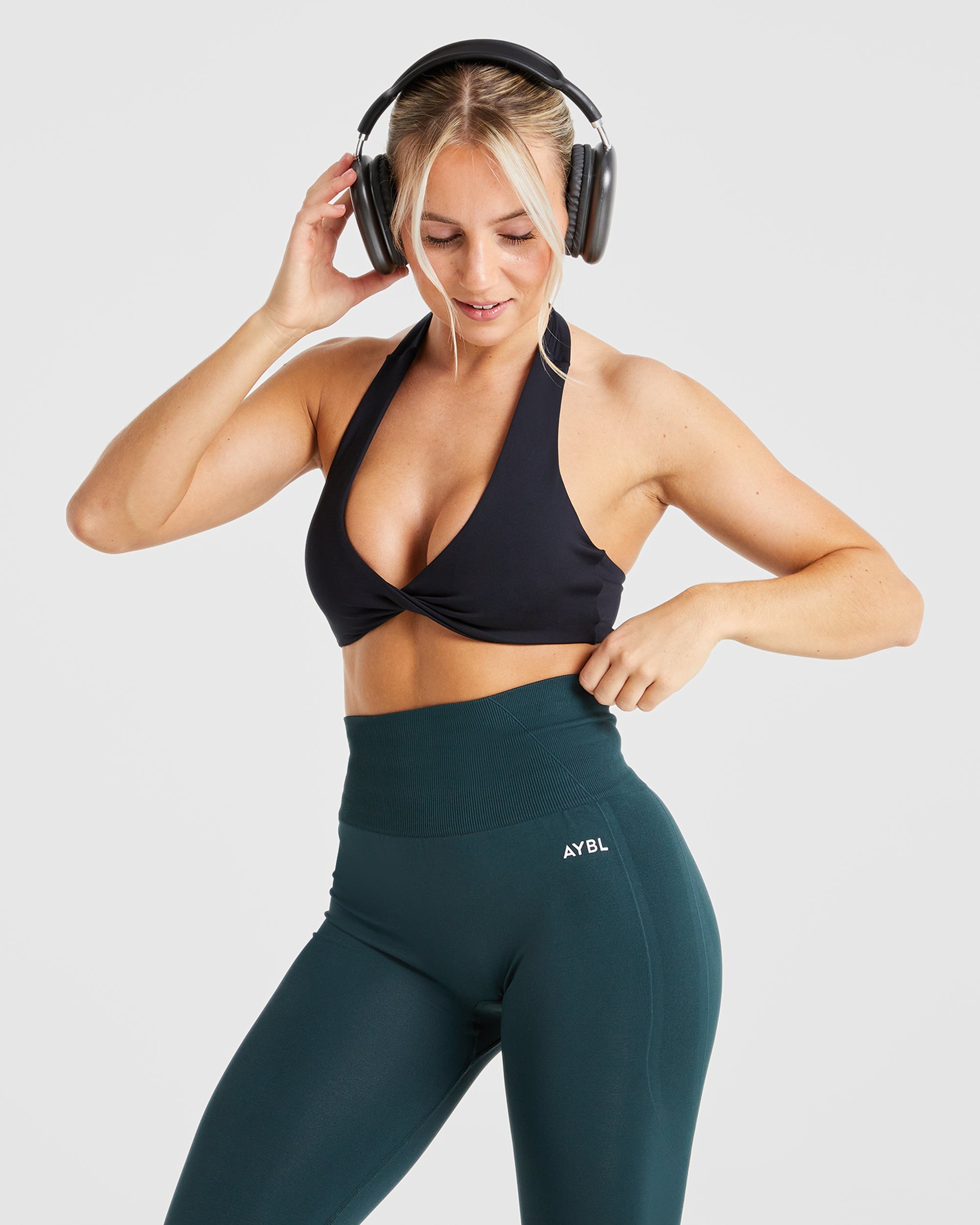 Essential Halterneck Sports Bra - Black