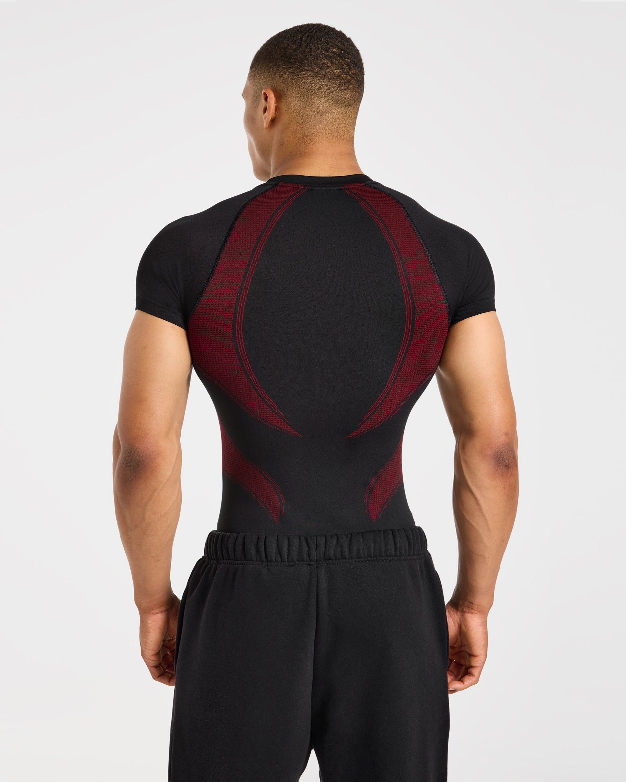 Charge Seamless T Shirt - Black/Red