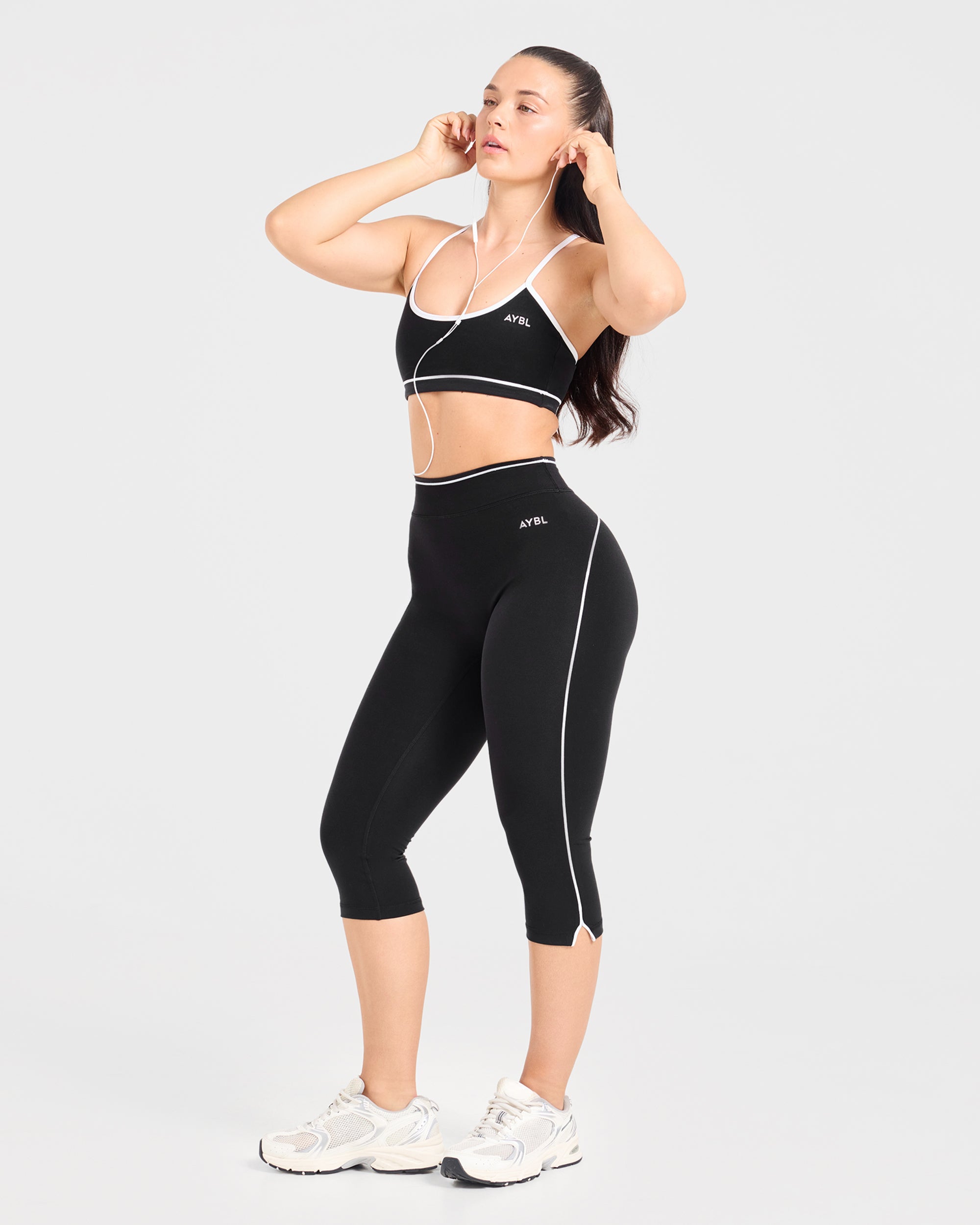 Form Capris - Black