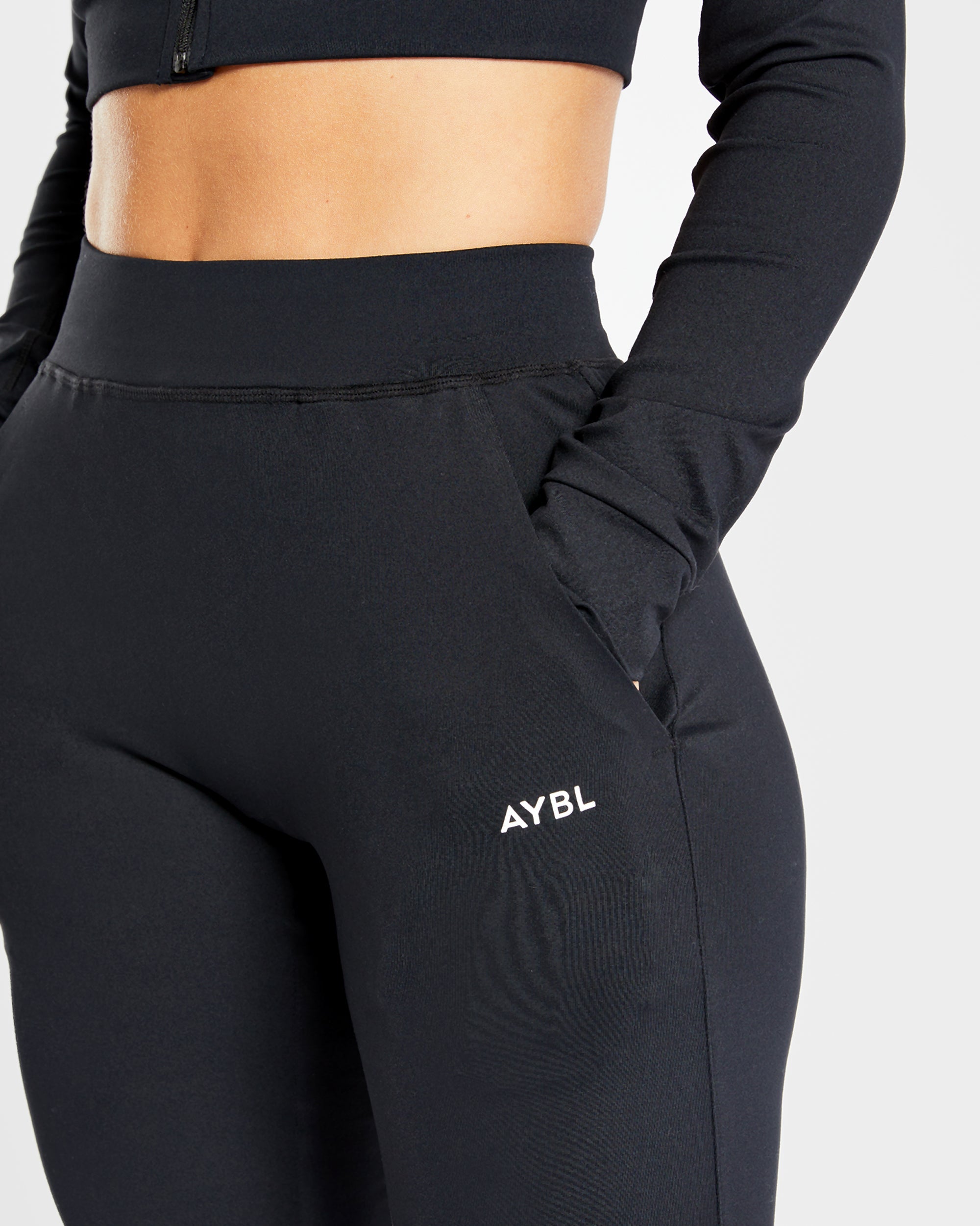 Simplicity Joggers - Black