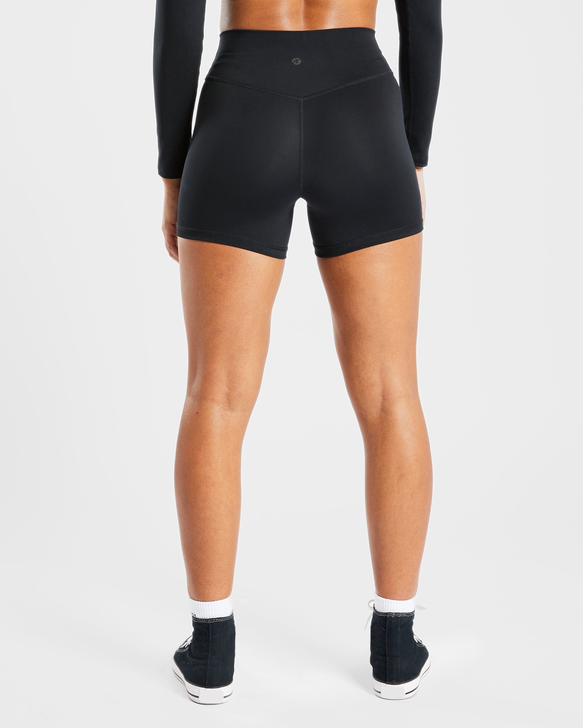 Staple Shorts - Black