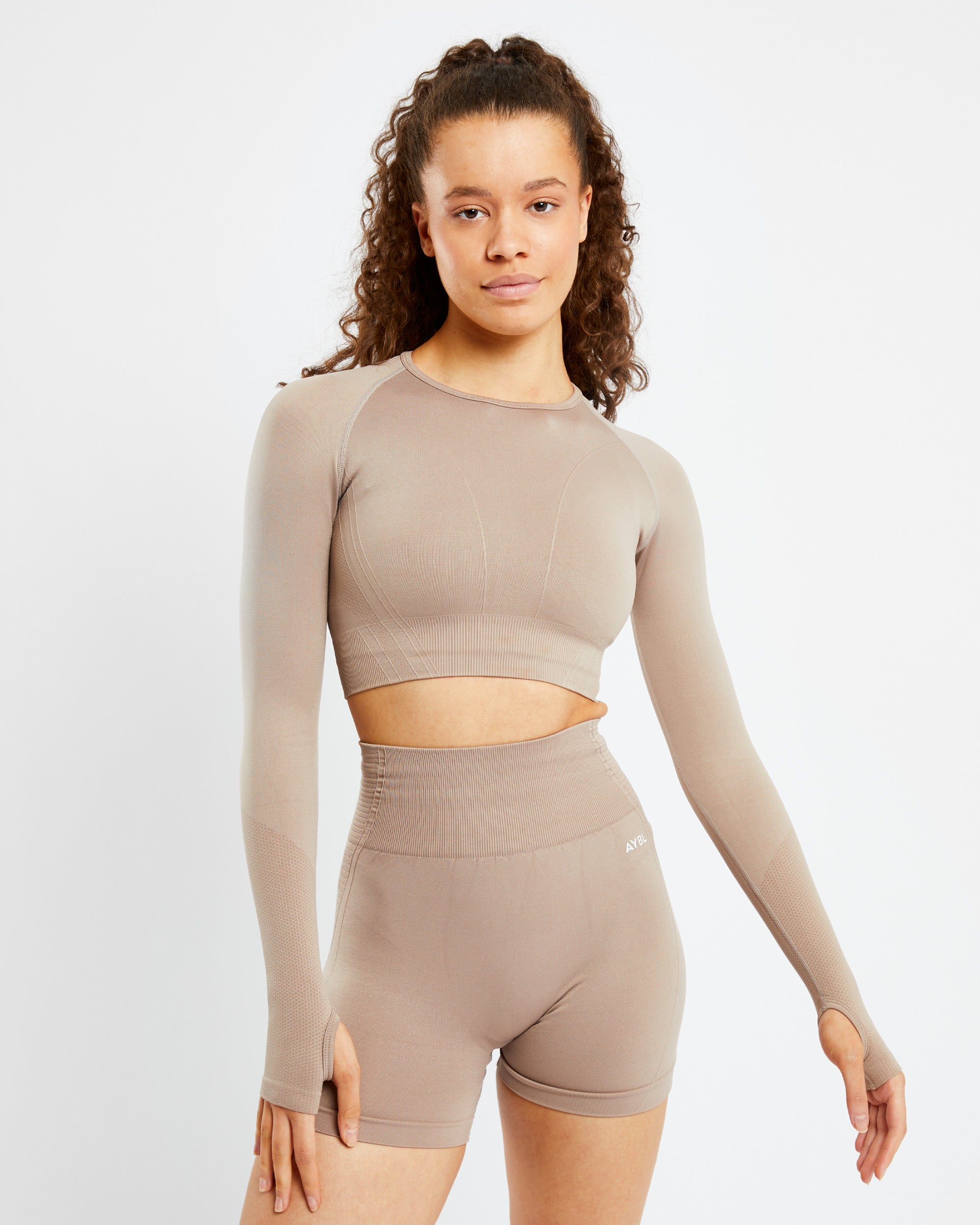 Balance V2 Seamless Long Sleeve Crop Top - Mocha