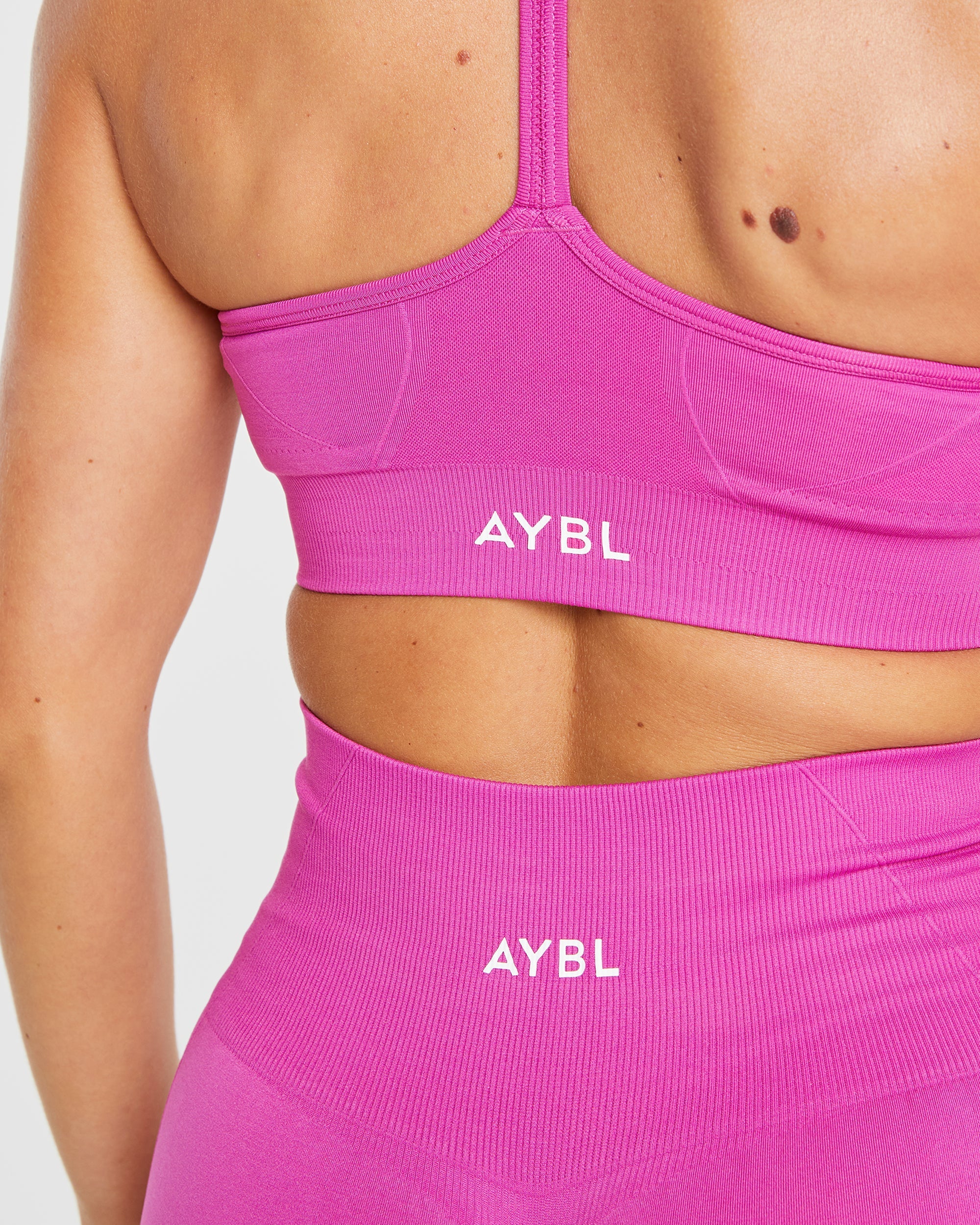 Empower Seamless Sports Bra - Magenta