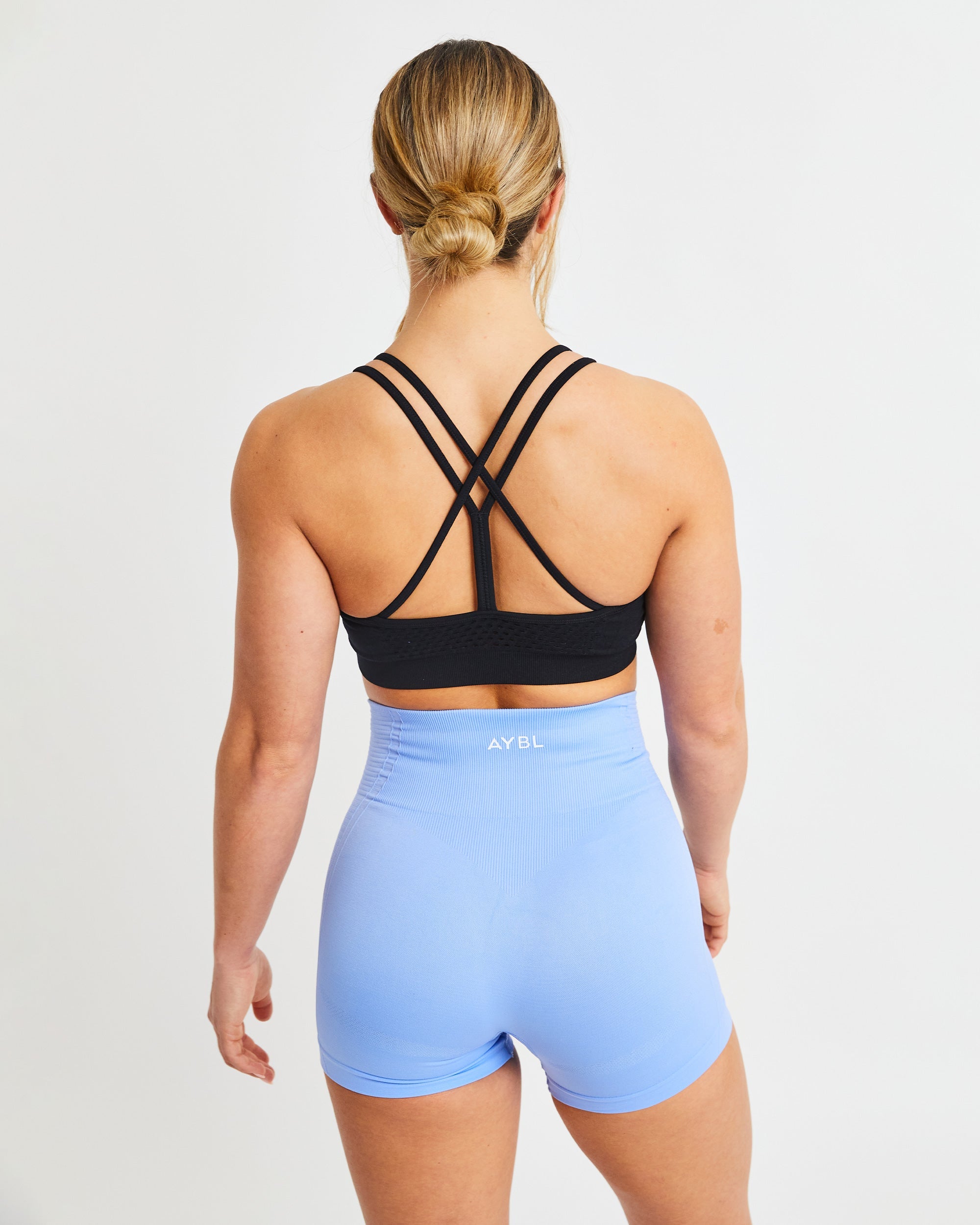 Essential Seamless Strappy Sports Bra - Black